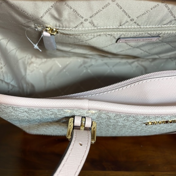 💕2pc Michael Kors Jet set tote bag and wallet - Picture 8 of 10